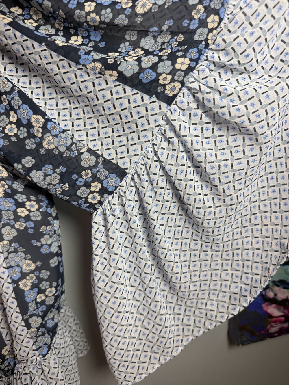 Cato Off-Shoulder Navy and White Floral Blouse - Picture 4 of 9
